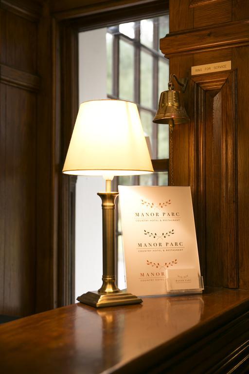 Manor Parc Hotel Кардифф Экстерьер фото